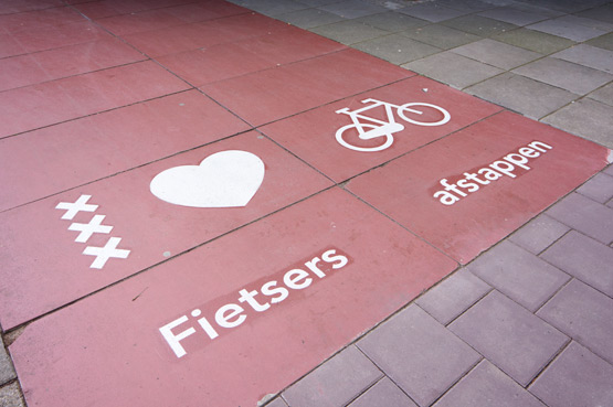 JOELIX.com | Amsterdam loves cyclists