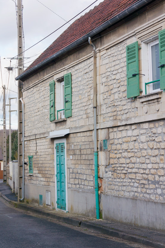 JOELIX.com | Emerald green shutters in France