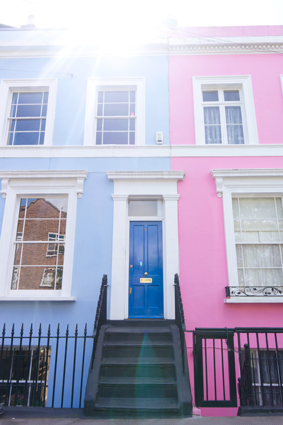 JOELIX.com | Notting Hill London colorful houses blue and pink