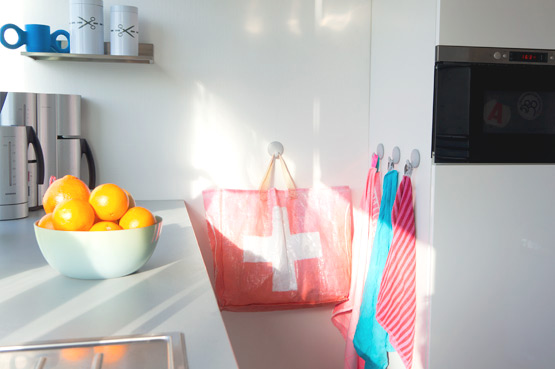 JOELIX.com | Our kitchen with Hay Textiellab and Hema teatowels