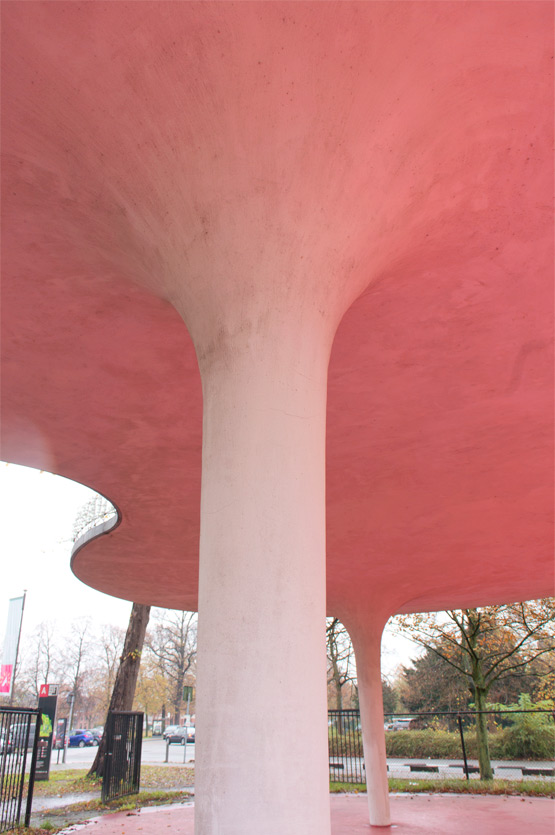 JOELIX.com | Artist's Entrance Middelheim Museum in Antwerp