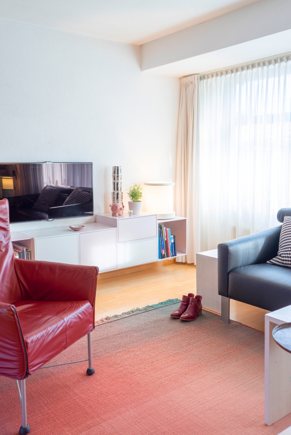 JOELIX.com | Living room update pink #cubitshop #nanimarquina