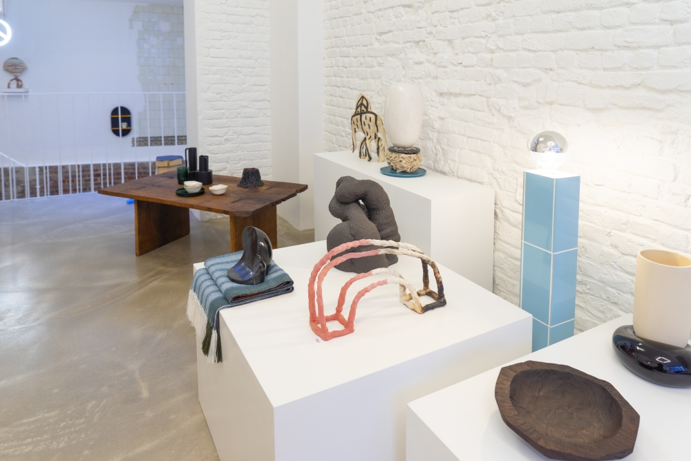 JOELIX.com | Fracas gallery in Brussels #fracas #ceramics #brussels