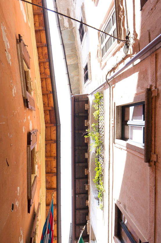 JOELIX.com | Green balconies in Milan