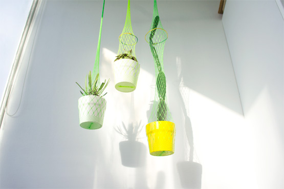 JOELIX.com | hanging planters DIY with neon fishnet tights