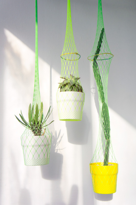 JOELIX.com | hanging planters DIY with neon fishnet tights