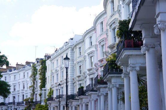 JOELIX.com | Notting Hill London wedding cake pastel houses