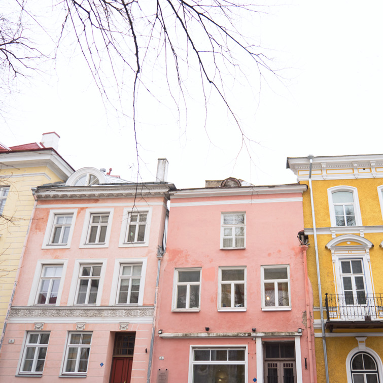 JOELIX.com | Pastel Paradise Tallin in Estonia