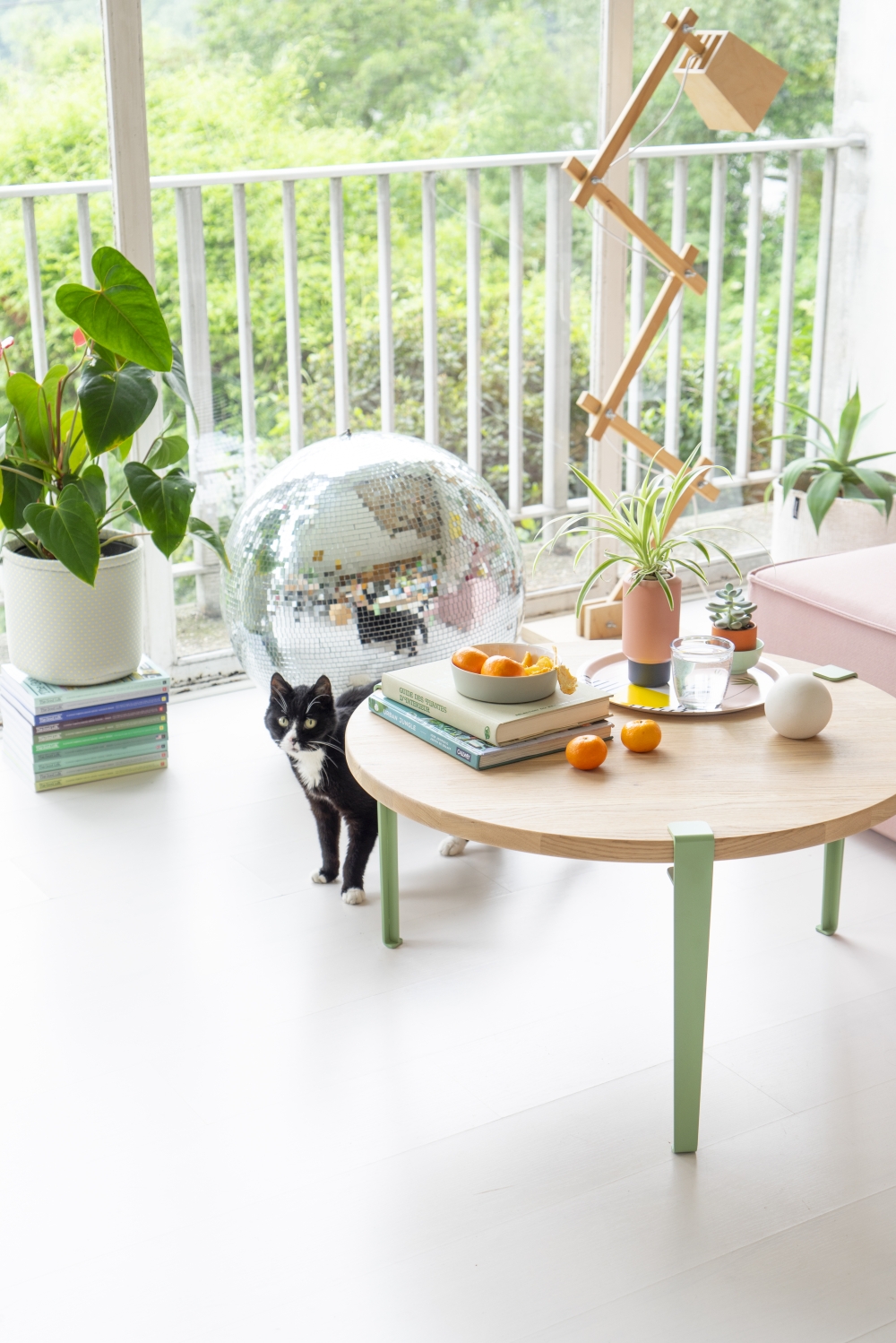 JOELIX.com | TIPTOE coffeetable #tiptoedesign #tiptoe #coffeetable #urbanjunglebloggers