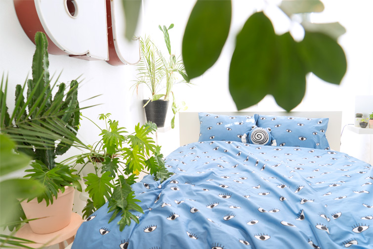 JOELIX.com | Cozy guestroom with Urban Outfitters