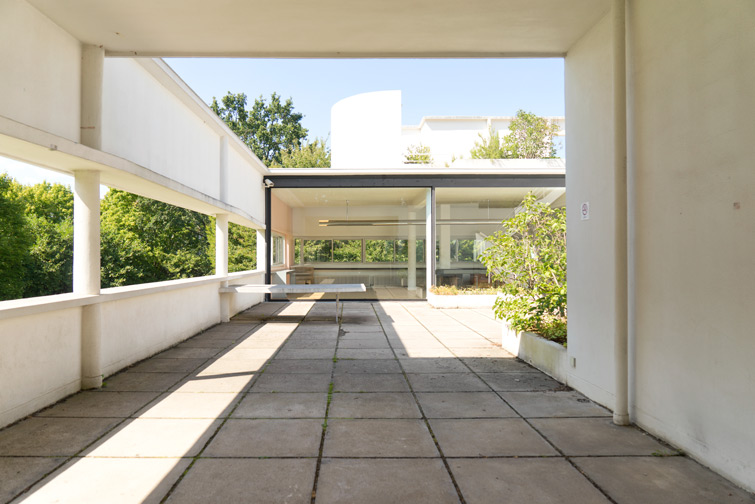 JOELIX.com | Villa Savoye, Poissy France by Le Corbusier