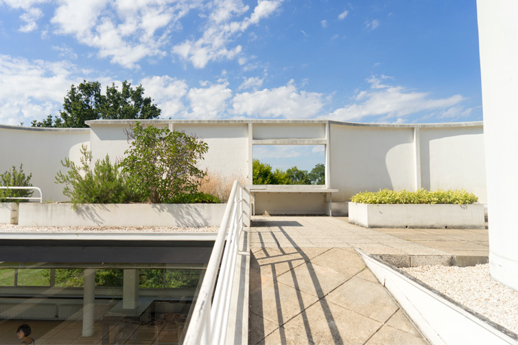 JOELIX.com | Villa Savoye, Poissy France by Le Corbusier