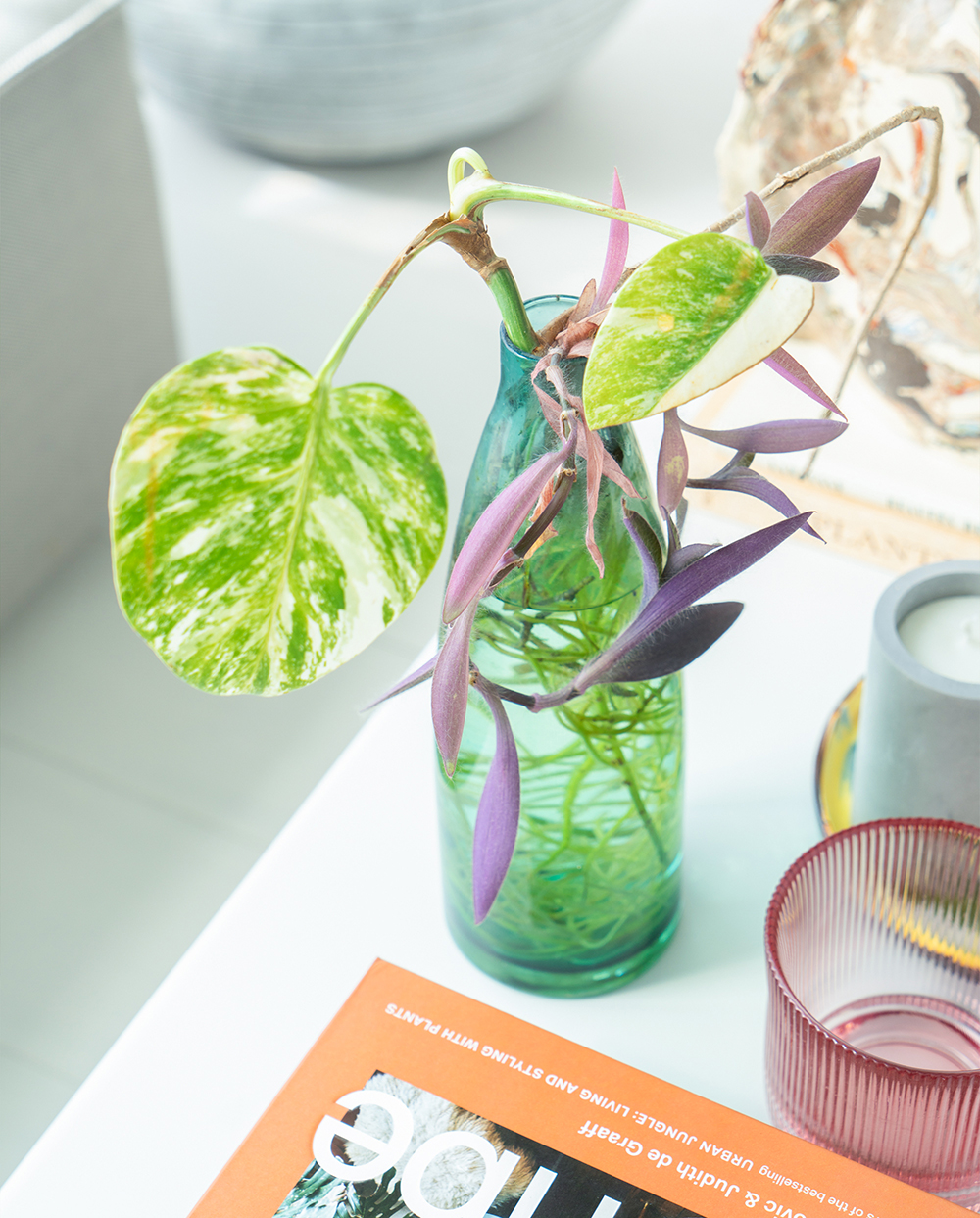 JOELIX.com | Cubit steel table in grey with plants #urbanjunglebloggers