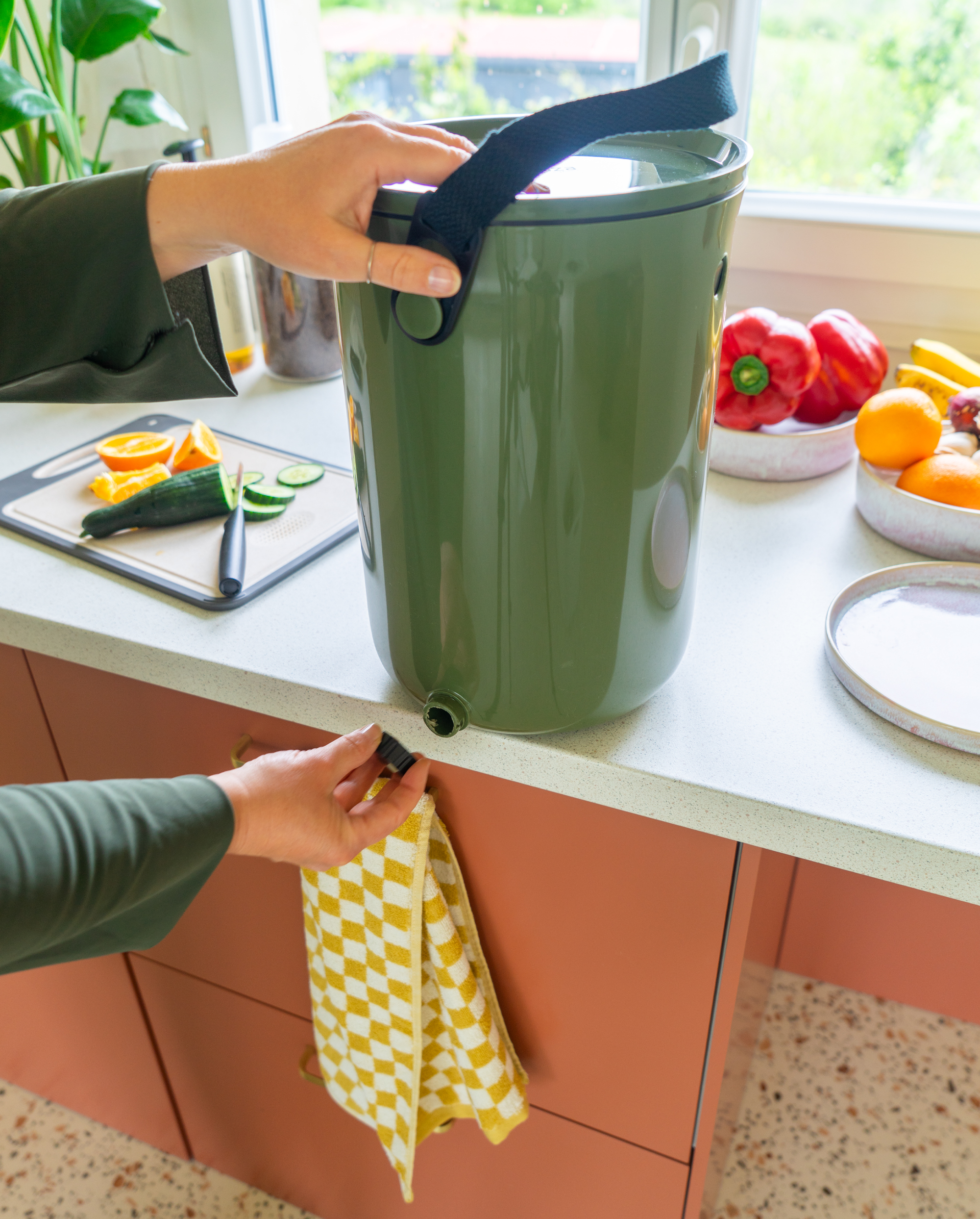 JOELIX.com | Bokashi compost with Skaza