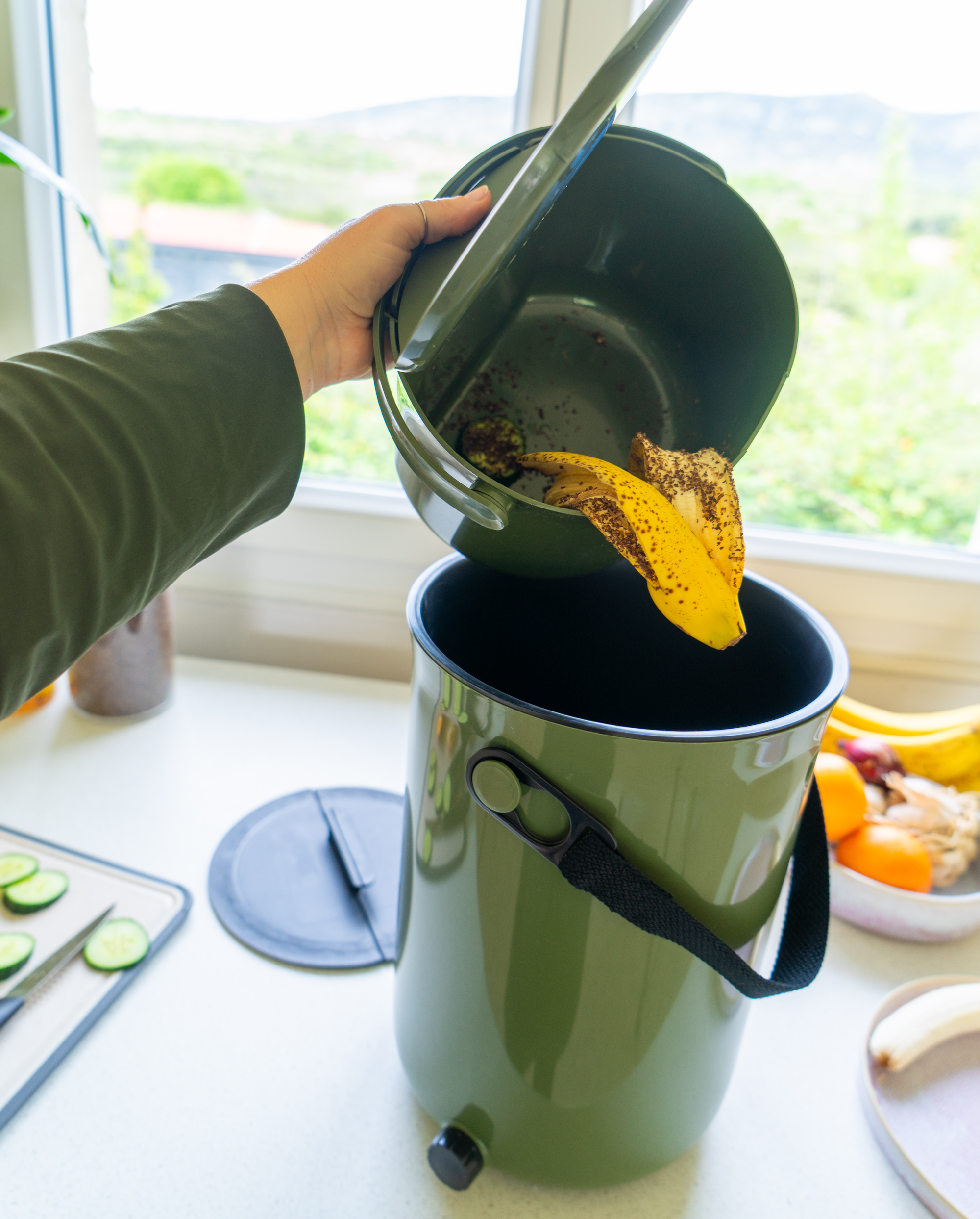 JOELIX.com | Bokashi compost with Skaza